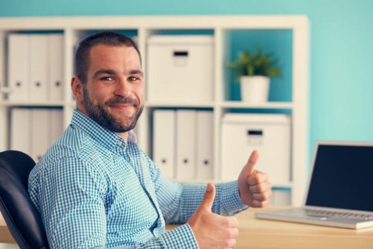 Los profesionales entre 30 y 45 años son quienes buscan mayor estabilidad laboral y crecimiento profesional. Foto: 123rf.com