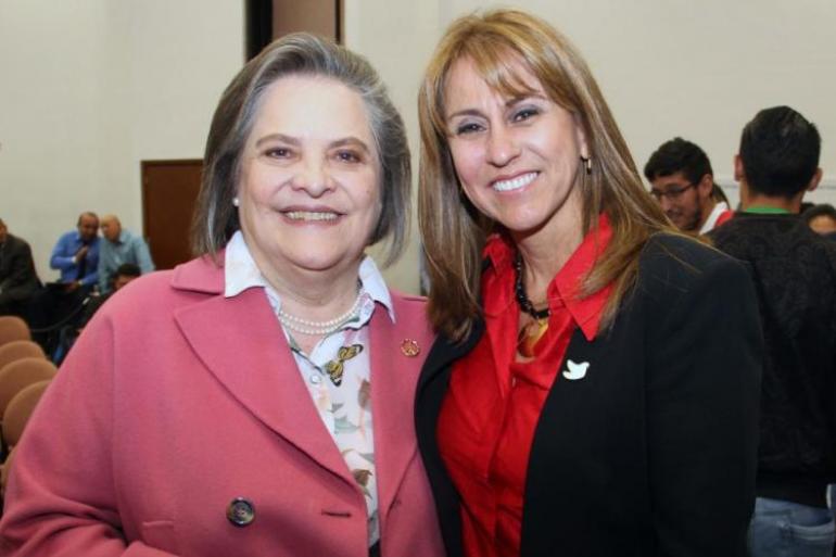 Clara López Obregón y Griselda Restrepo. Foto:Ministerio del Trabajo. 